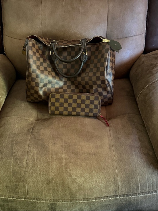 Louis Vuitton Handbags - Louis Vuitton Speedy 35 Damier
Ebene Brown Monogram Handbag with Wallet.